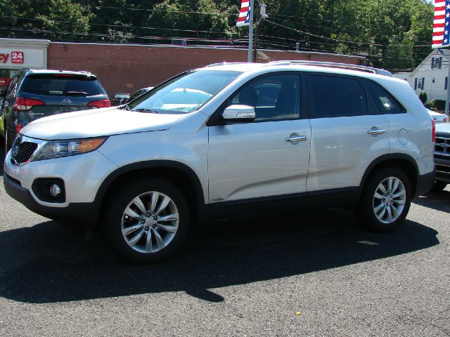 Kia Sorento 2011 photo 1