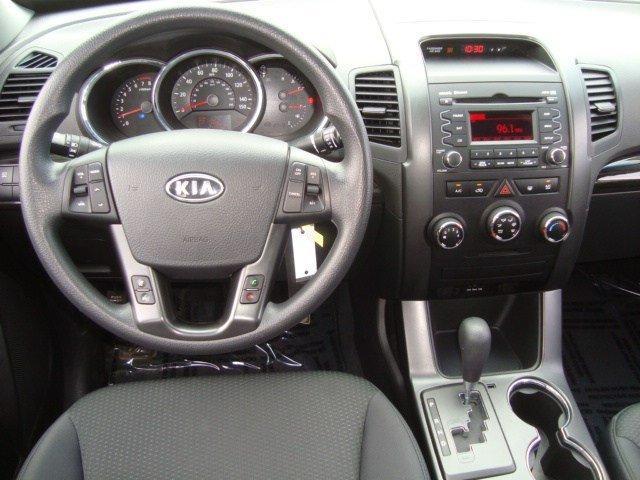 Kia Sorento 2011 photo 2