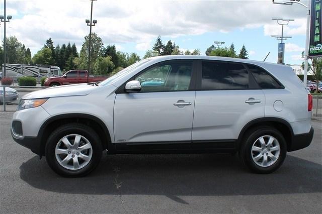 Kia Sorento 2011 photo 11