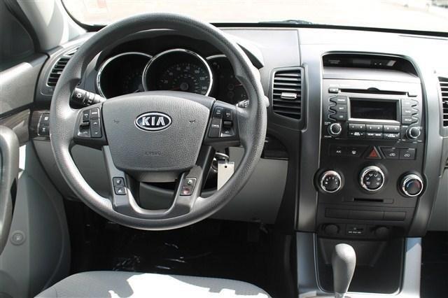 Kia Sorento 2011 photo 4