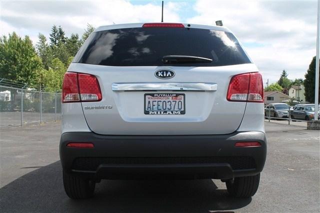 Kia Sorento 2011 photo 8