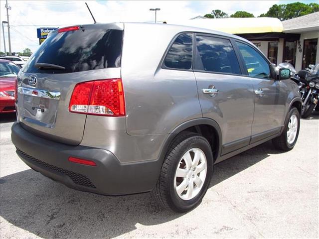 Kia Sorento 2011 photo 1