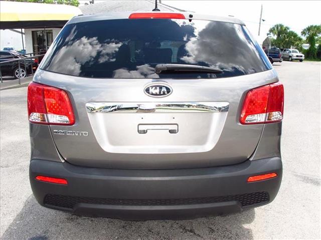 Kia Sorento 2011 photo 2