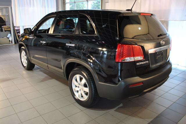 Kia Sorento 2011 photo 2