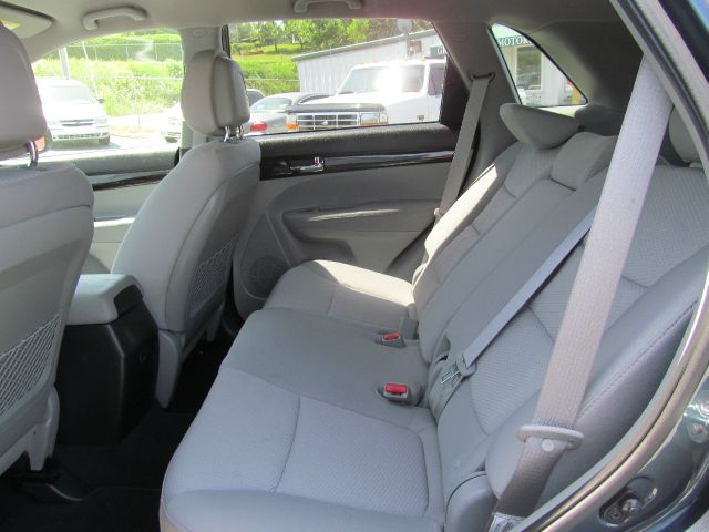 Kia Sorento 2011 photo 2