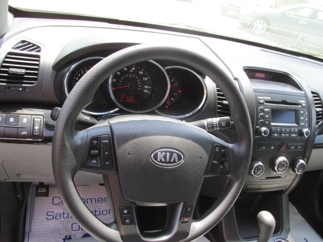 Kia Sorento 2011 photo 3