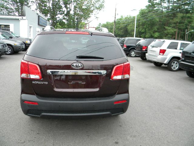 Kia Sorento 2011 photo 4