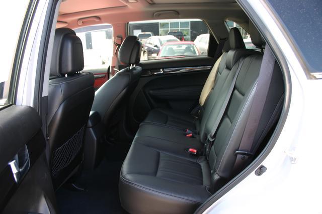 Kia Sorento 2012 photo 4