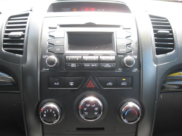 Kia Sorento 2013 photo 2