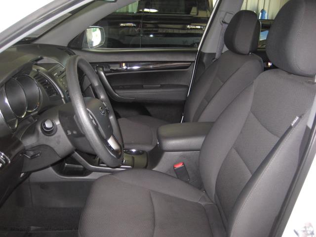 Kia Sorento 2013 photo 2