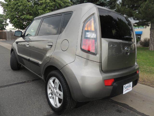 Kia Soul 2010 photo 1