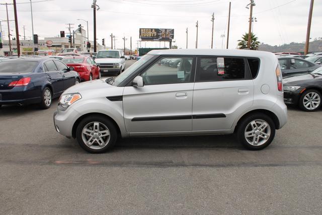 Kia Soul 2010 photo 1