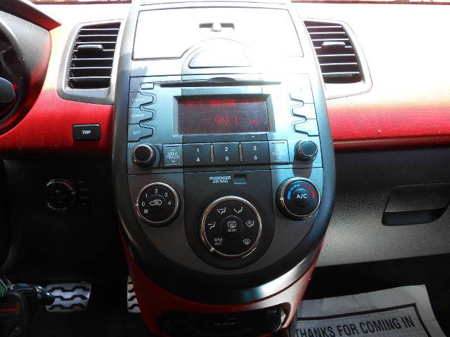 Kia Soul 2010 photo 1