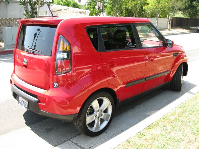 Kia Soul 2010 photo 1