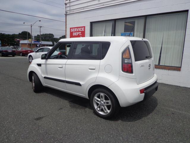 Kia Soul 2010 photo 1