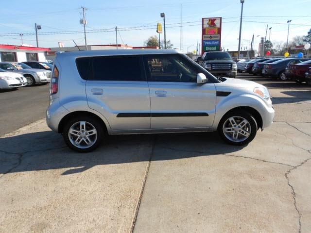 Kia Soul 2010 photo 1