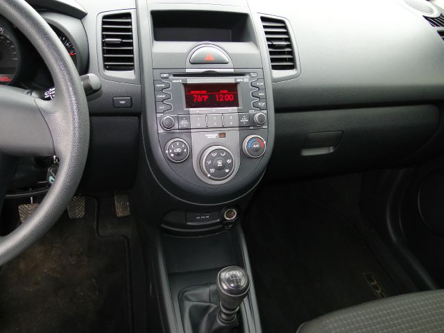 Kia Soul 2011 photo 17