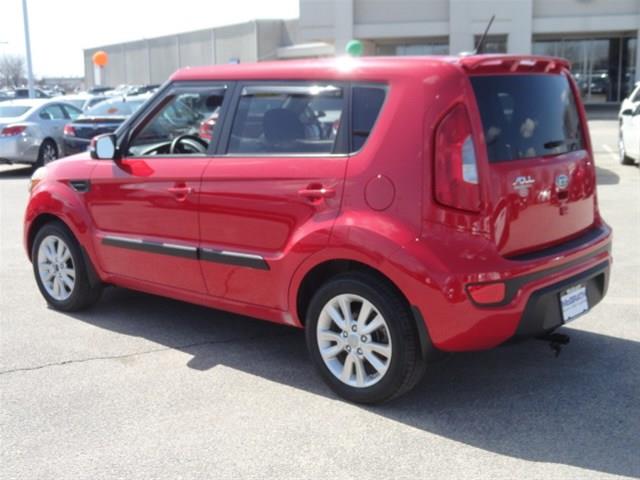 Kia Soul 2012 photo 2