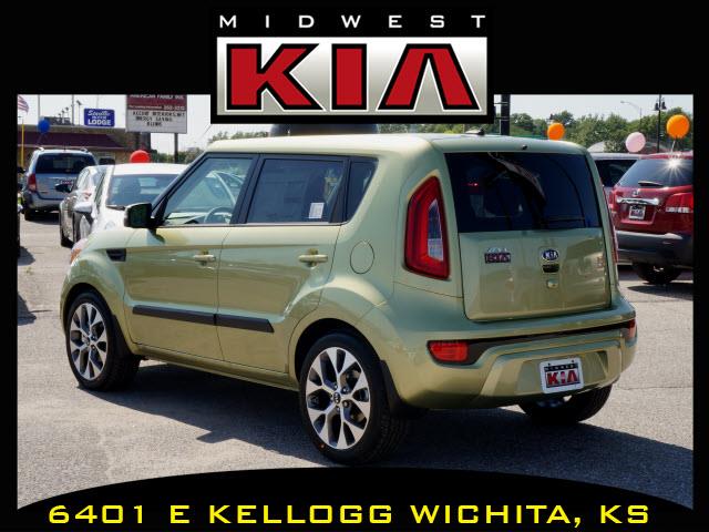 Kia Soul 2013 photo 1