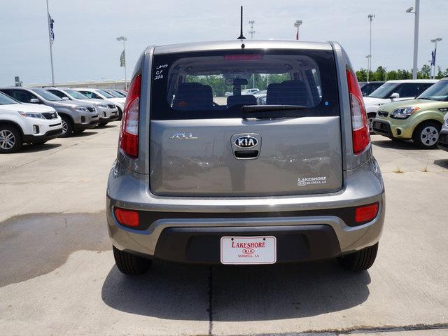 Kia Soul 2013 photo 1