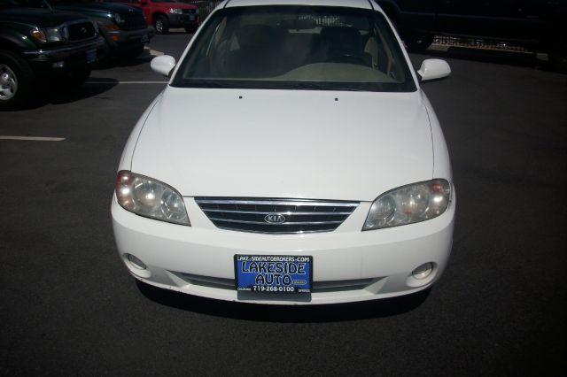 Kia Spectra 2002 photo 1