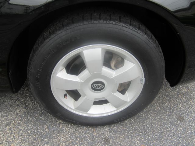 Kia Spectra 2002 photo 4