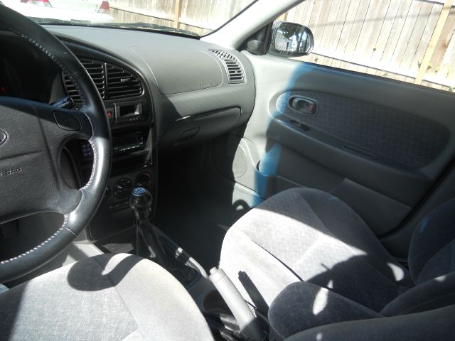 Kia Spectra 2003 photo 5