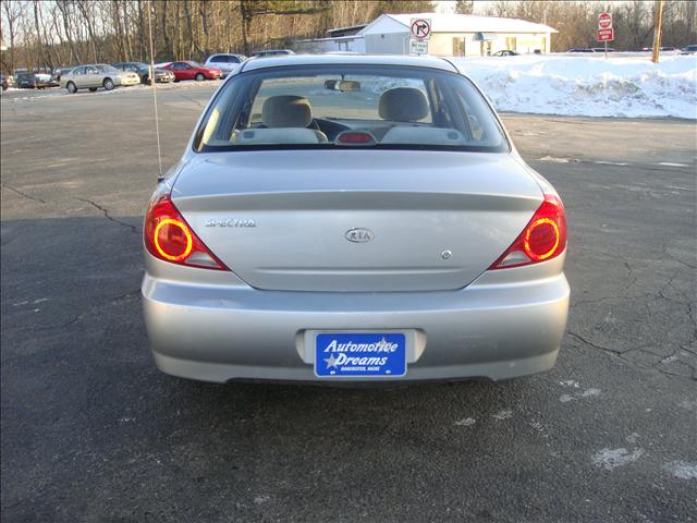 Kia Spectra 2003 photo 3