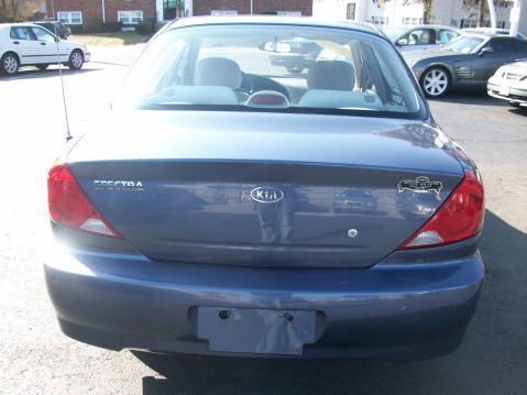 Kia Spectra 2003 photo 5