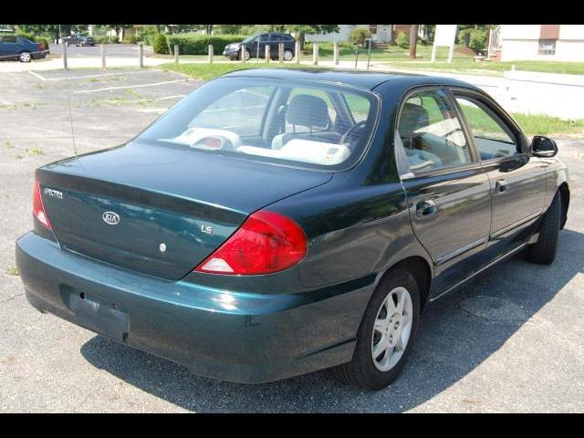 Kia Spectra 2003 photo 2