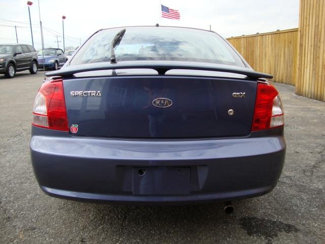 Kia Spectra 2003 photo 1