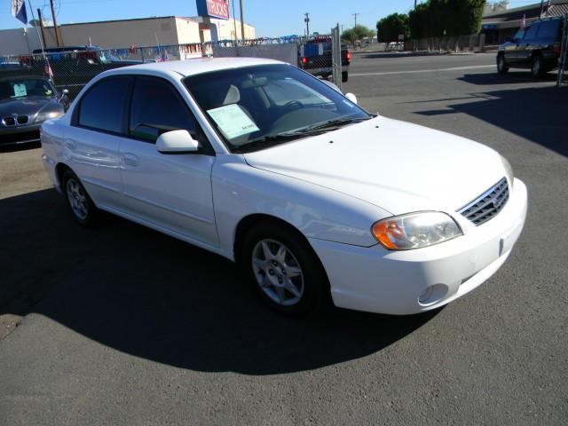 Kia Spectra 2003 photo 2