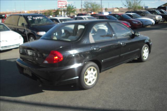 Kia Spectra 2003 photo 1