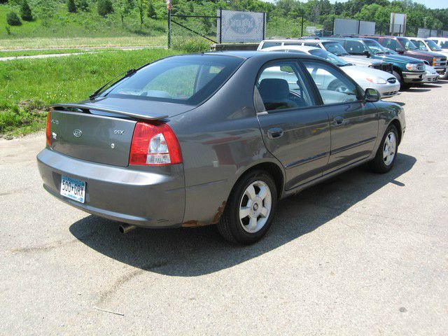 Kia Spectra 2003 photo 1