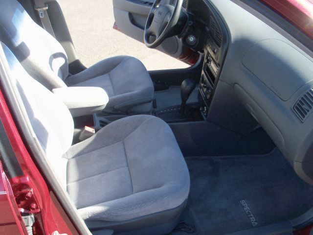 Kia Spectra 2003 photo 14