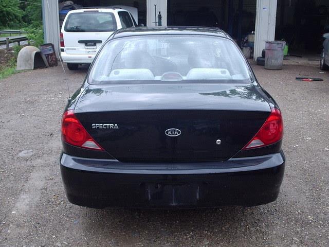 Kia Spectra 2003 photo 1