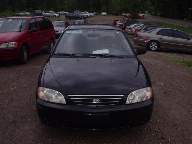 Kia Spectra 2003 photo 3