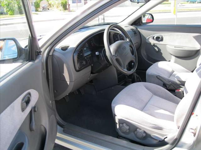 Kia Spectra 2003 photo 3