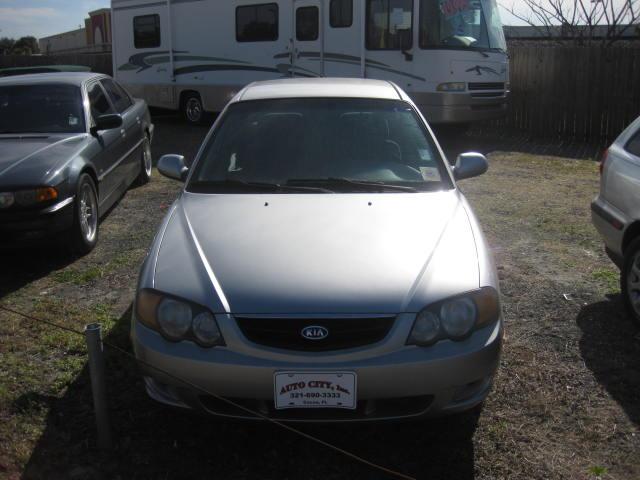 Kia Spectra 2003 photo 2