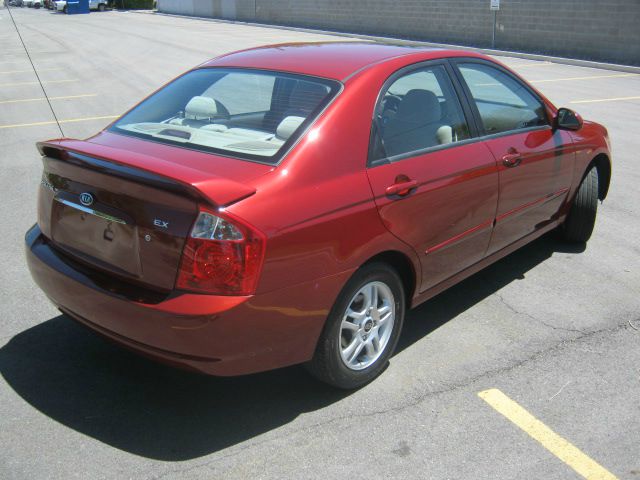 Kia Spectra 2004 photo 1