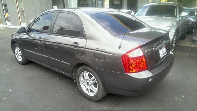 Kia Spectra 2004 photo 1