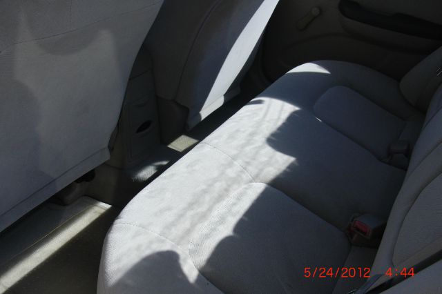 Kia Spectra 2004 photo 3