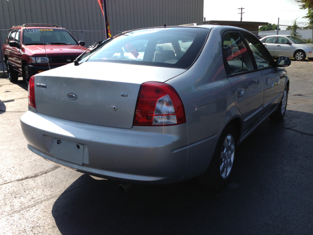 Kia Spectra 2004 photo 3