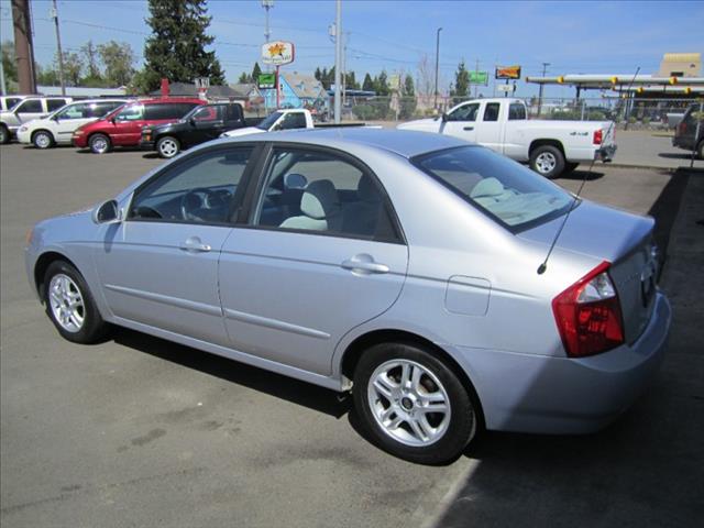 Kia Spectra 2004 photo 5