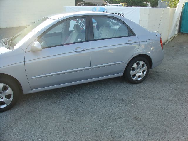 Kia Spectra 2004 photo 3