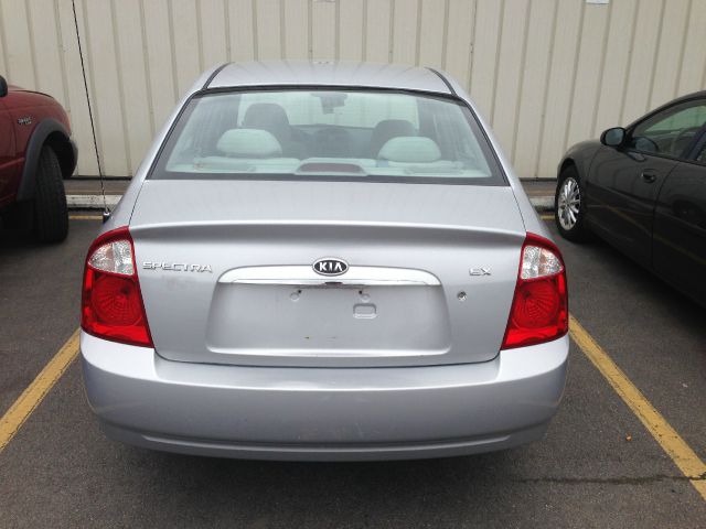 Kia Spectra 2005 photo 9