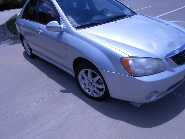 Kia Spectra 2005 photo 2