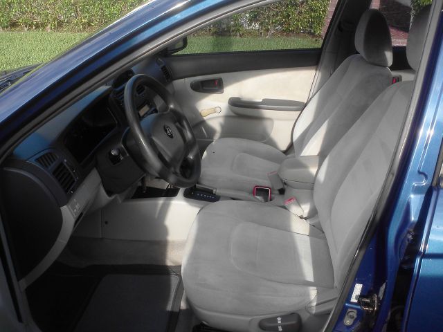 Kia Spectra 2005 photo 15