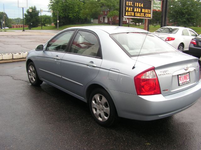 Kia Spectra 2005 photo 3