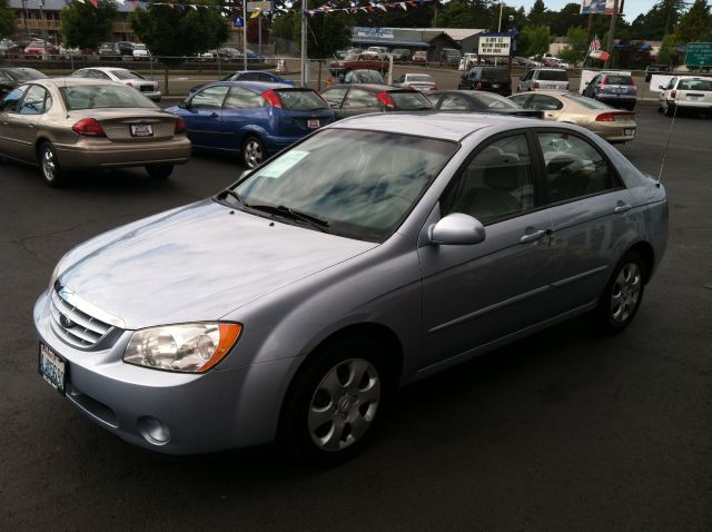 Kia Spectra 2005 photo 2